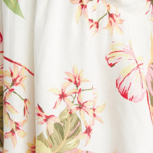 WAYF
Coco Floral Print Cold Shoulder Top in Ivory Tropical - Picture 5 of 5